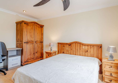 Resale · detached house · Calpe