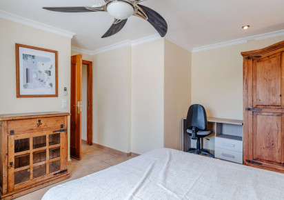 Resale · detached house · Calpe