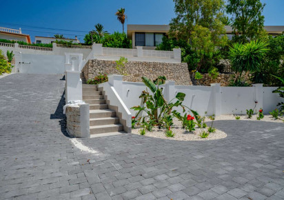 Resale · detached house · Calpe