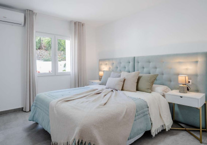 Resale · detached house · Calpe