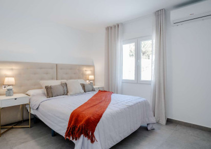 Resale · detached house · Calpe