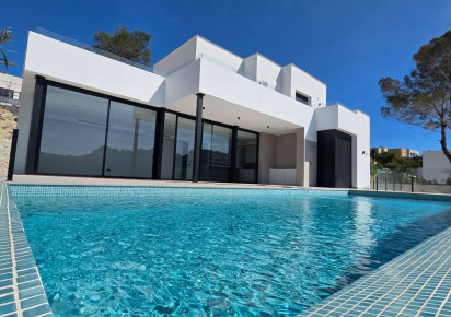 Resale · detached house · Calpe