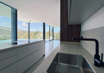 Resale · detached house · Calpe
