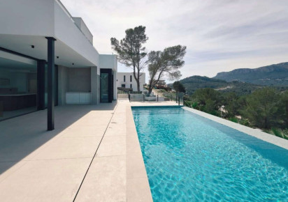 Resale · detached house · Calpe