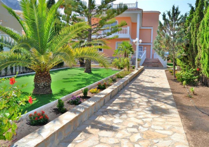 Resale · detached house · Calpe