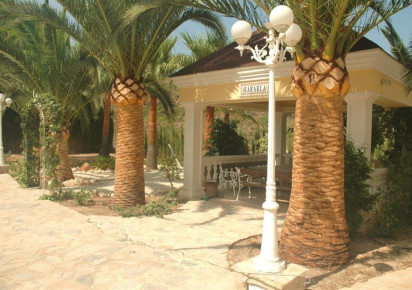 Resale · detached house · Calpe