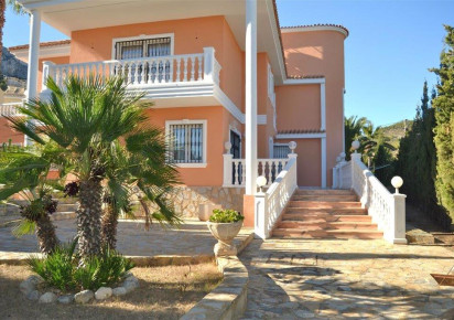 Resale · detached house · Calpe