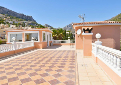 Resale · detached house · Calpe