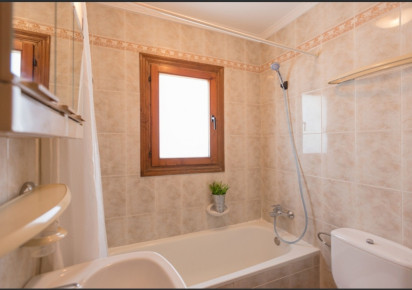 Resale · detached house · Calpe