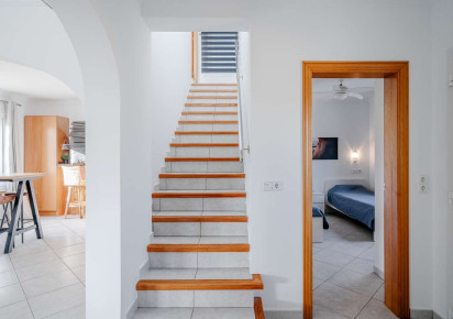 Resale · detached house · Costeres