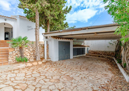 Resale · detached house · Costeres