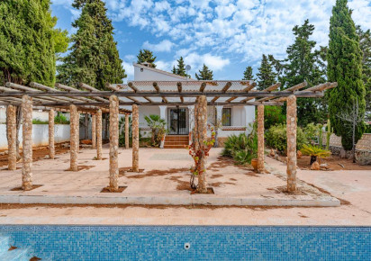 Resale · detached house · Costeres