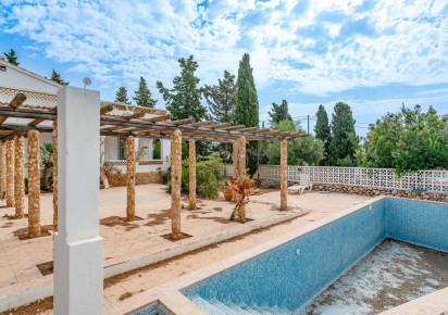 Resale · detached house · Costeres