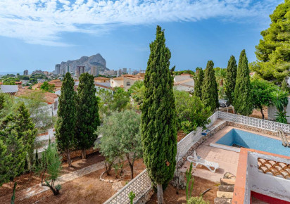 Resale · detached house · Costeres