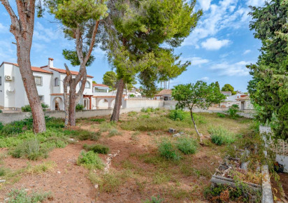 Resale · detached house · Costeres