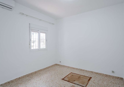 Resale · detached house · Costeres