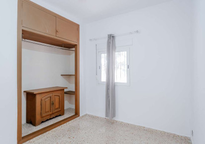 Resale · detached house · Costeres