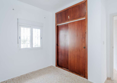 Resale · detached house · Costeres
