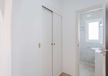 Resale · detached house · Costeres