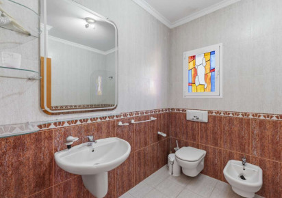 Resale · detached house · Les Bassetes