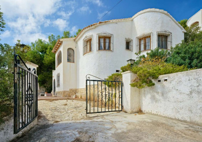 Resale · detached house · Moraira