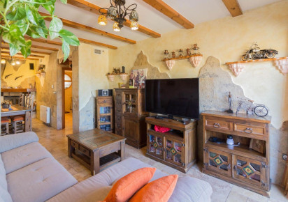 Resale · detached house · Redován