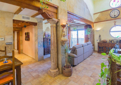 Resale · detached house · Redován