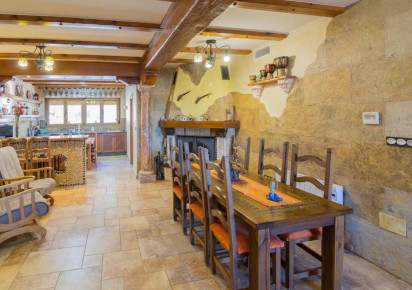 Resale · detached house · Redován