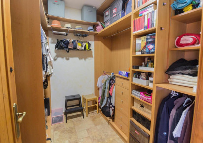 Resale · detached house · Redován