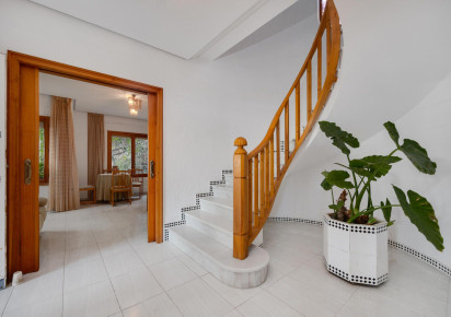 Resale · detached house · Santa Pola