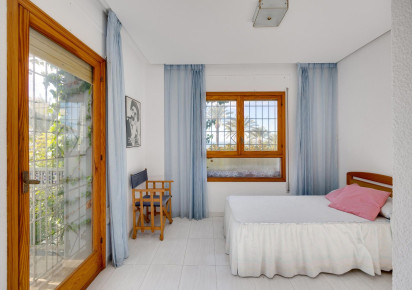 Resale · detached house · Santa Pola