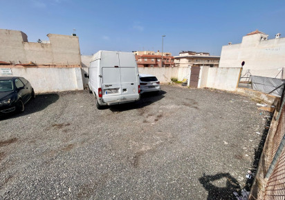 Resale · Land · Rojales