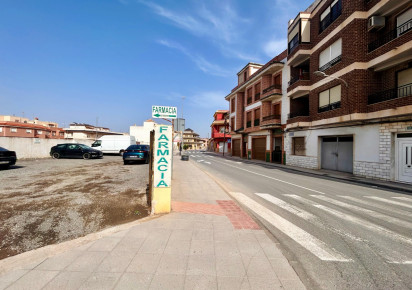 Resale · Land · Rojales