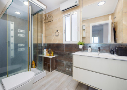 Resale · penthouse · Almoradi