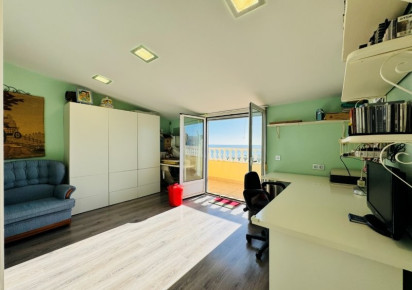 Resale · penthouse · La Mata · Alanis