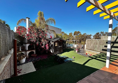 Resale · Semidetached villa · Mil Palmeras