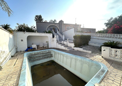 Resale · Semidetached villa · Torrevieja · Los balcones