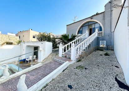 Resale · Semidetached villa · Torrevieja · Los balcones