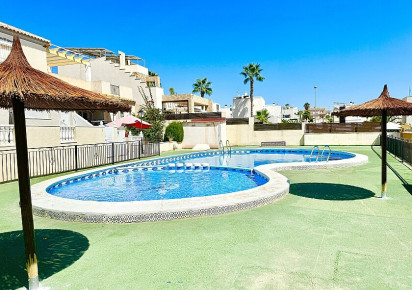 Resale · Semidetached villa · Torrevieja