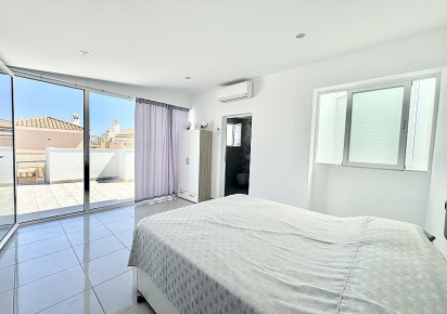 Resale · Semidetached villa · Torrevieja