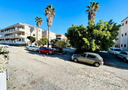 Resale · studio apartment · El Chaparral