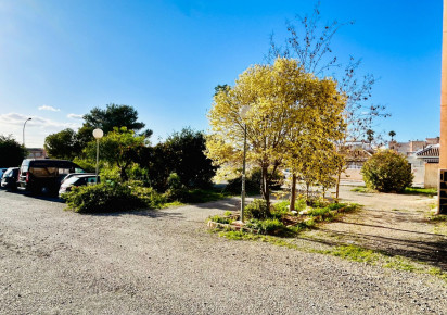 Resale · studio apartment · El Chaparral