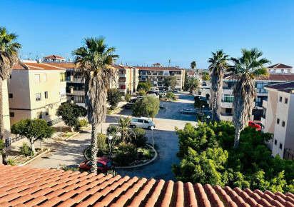 Resale · studio apartment · El Chaparral