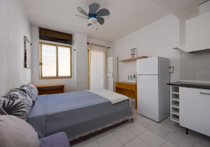 Resale · Studio · Torrevieja