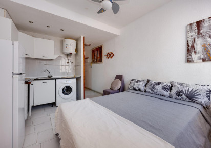 Resale · Studio · Torrevieja