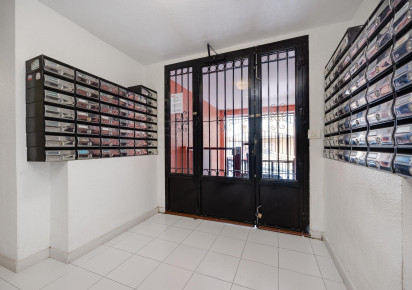Resale · Studio · Torrevieja
