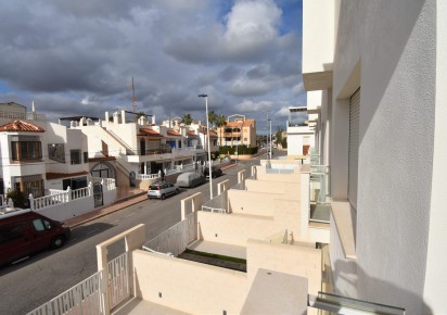 Resale · terraced house · Torrevieja · Centro