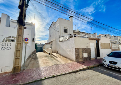 Resale · Town house · Torrevieja/Calas Blancas