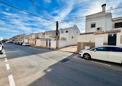 Resale · Town house · Torrevieja/Calas Blancas