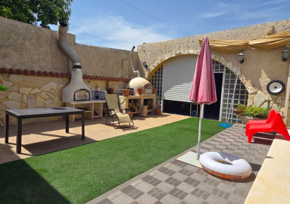 Resale · Townhouse · San Isidro